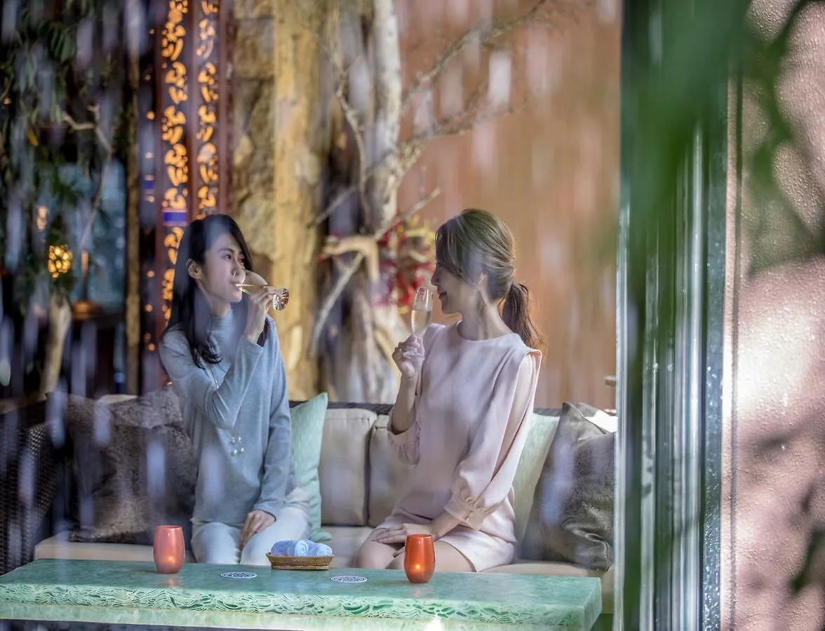 Balinese Onsen Ryokan Hakone Airu