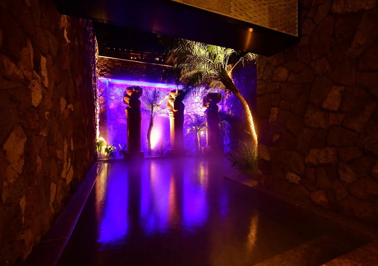 Balinese Onsen Ryokan Hakone Airu